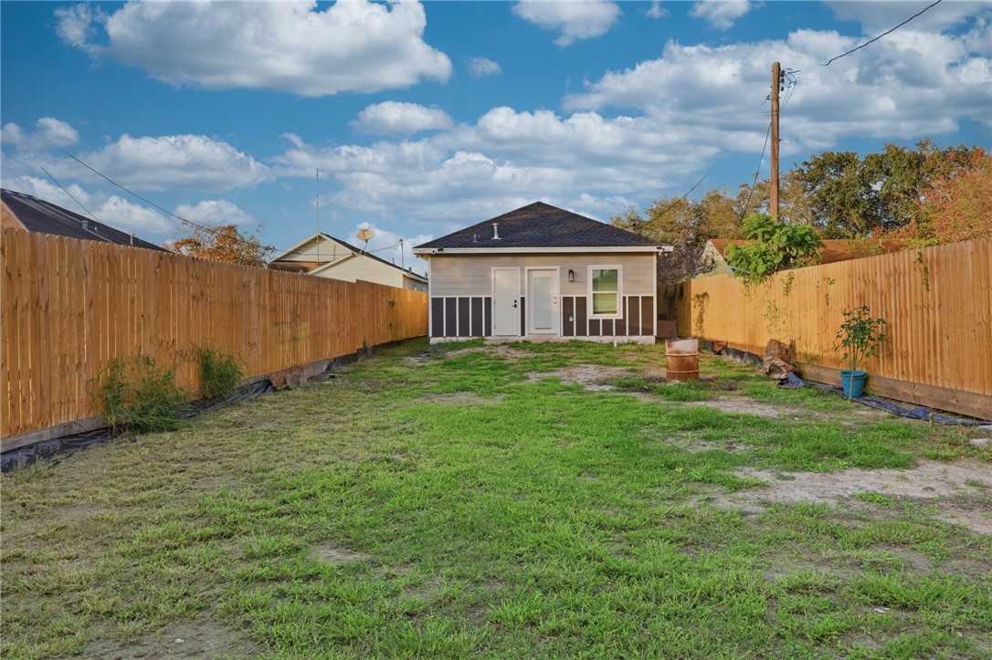 1147 Lolita St Property Photo 19