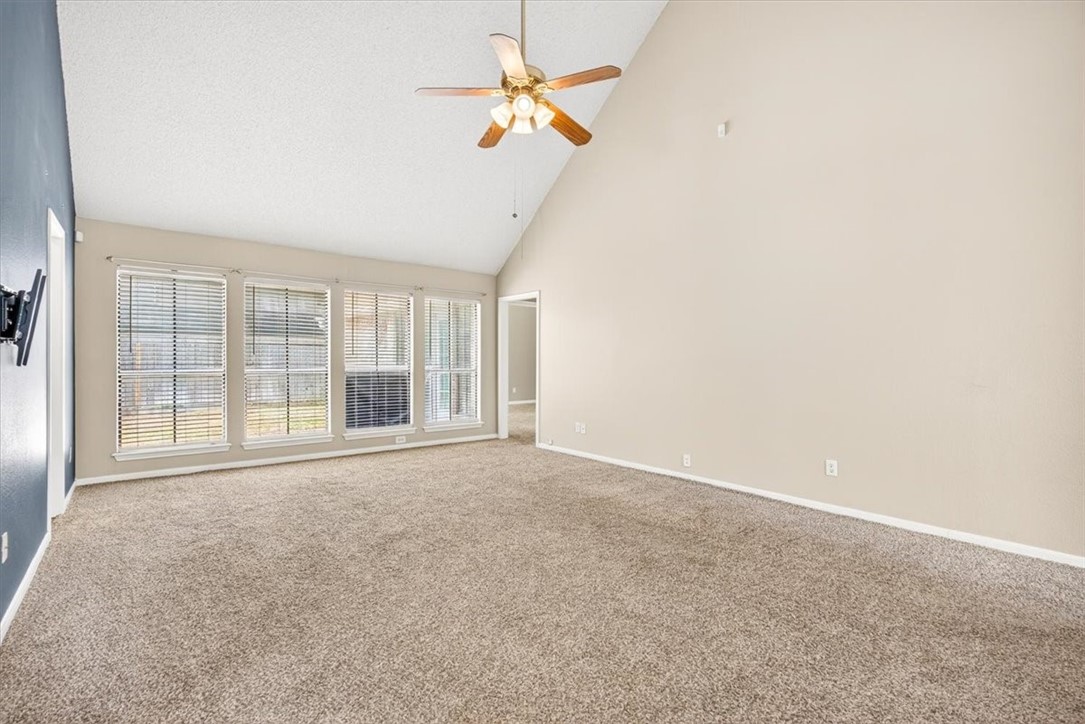 6709 Whitewing Dr Property Photo 5