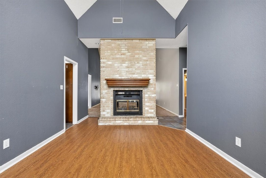 6709 Whitewing Dr Property Photo 7