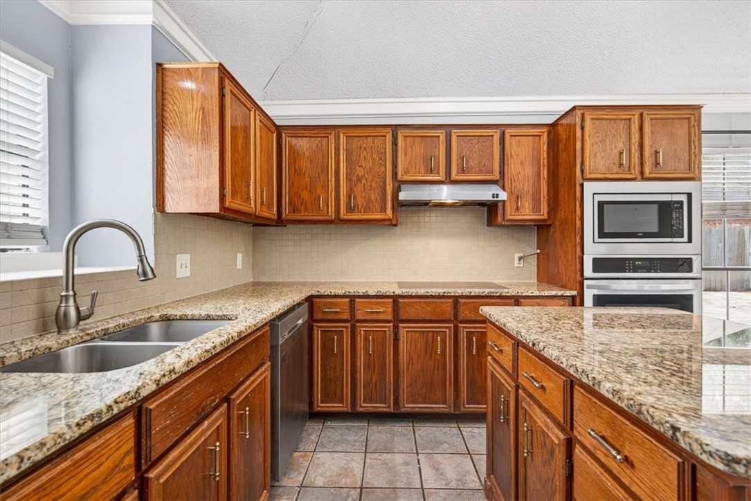 6709 Whitewing Dr Property Photo 17