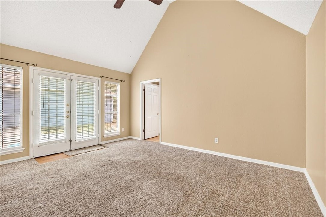 6709 Whitewing Dr Property Photo 28