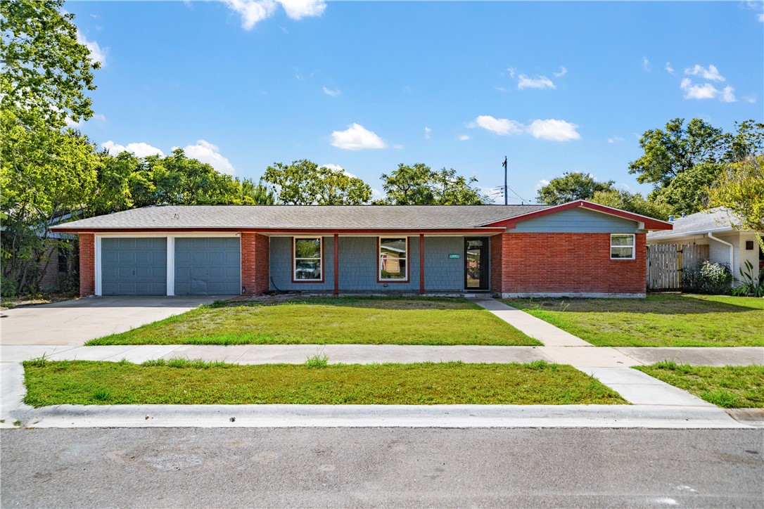 4222 Dody St Property Photo 3