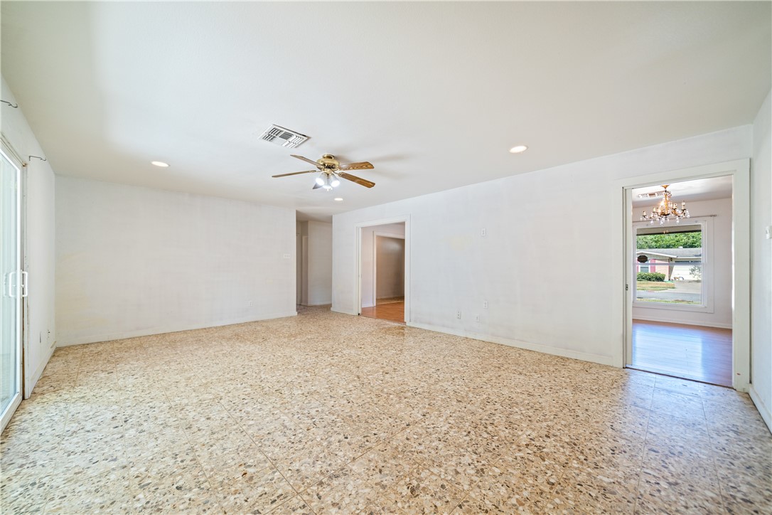 4222 Dody St Property Photo 11