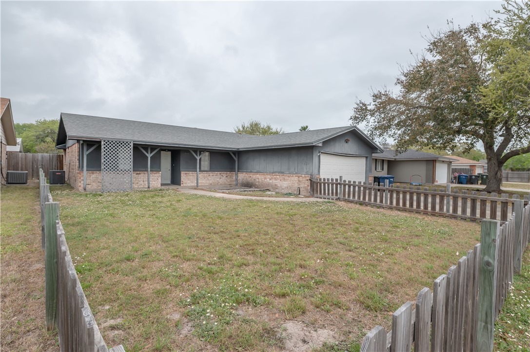 910 Red Start Cir Property Photo 2