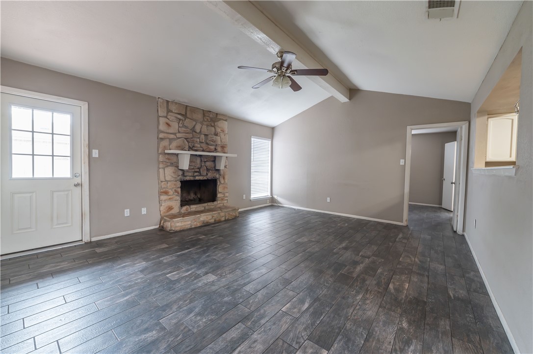 910 Red Start Cir Property Photo 4