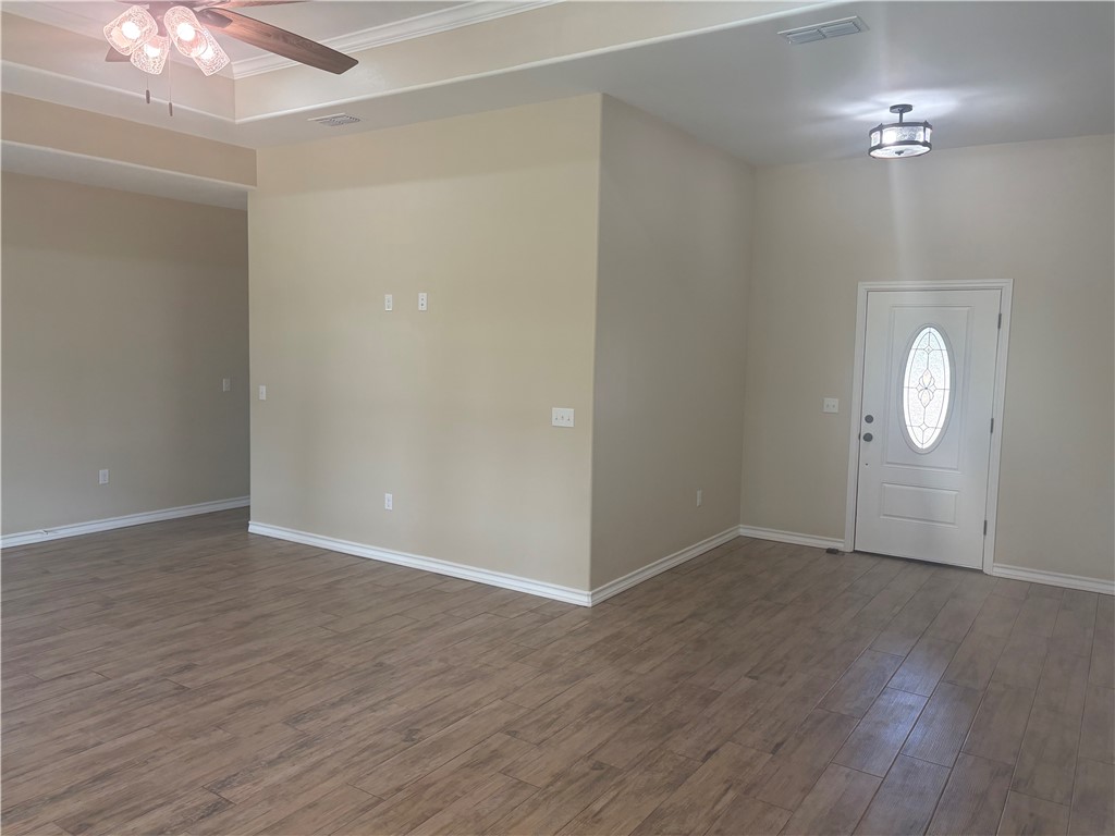 2532 Hewlett Property Photo 6