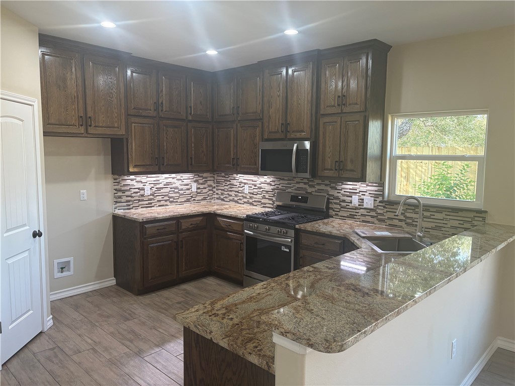2532 Hewlett Property Photo 9