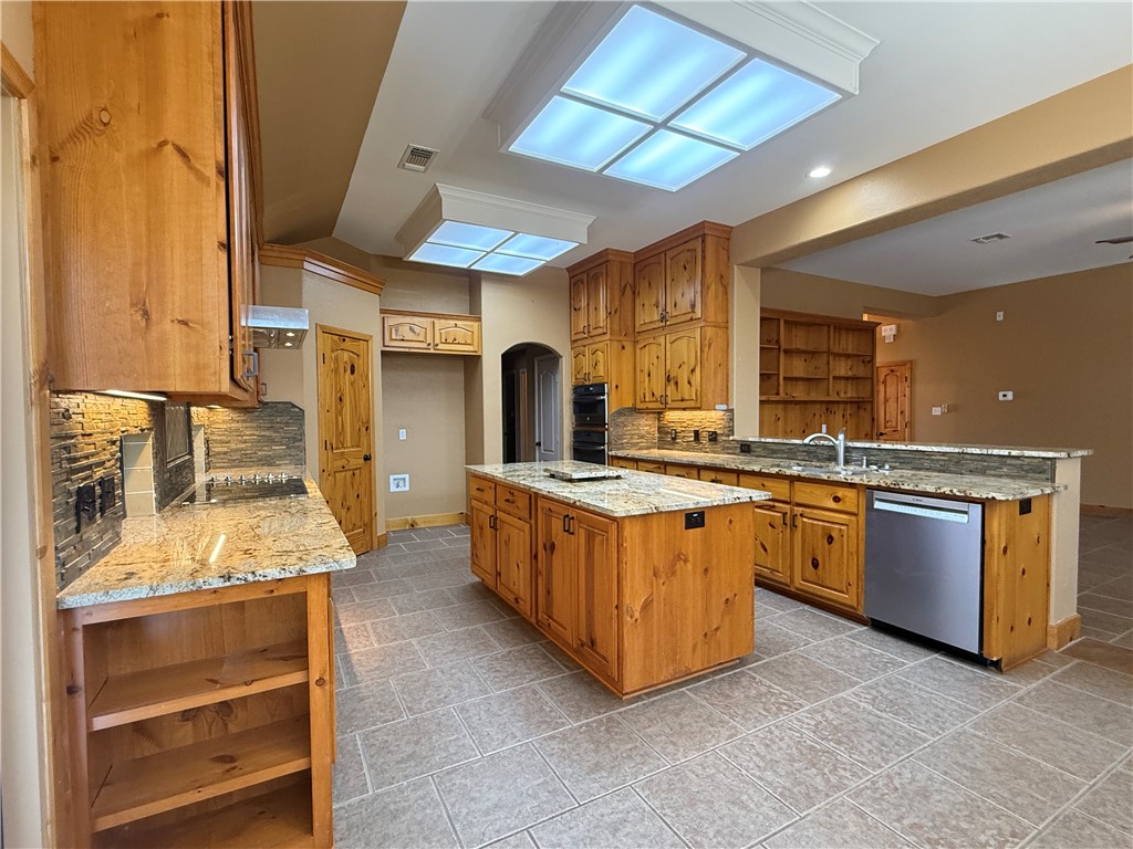 7605 Bayonne Dr Property Photo 17