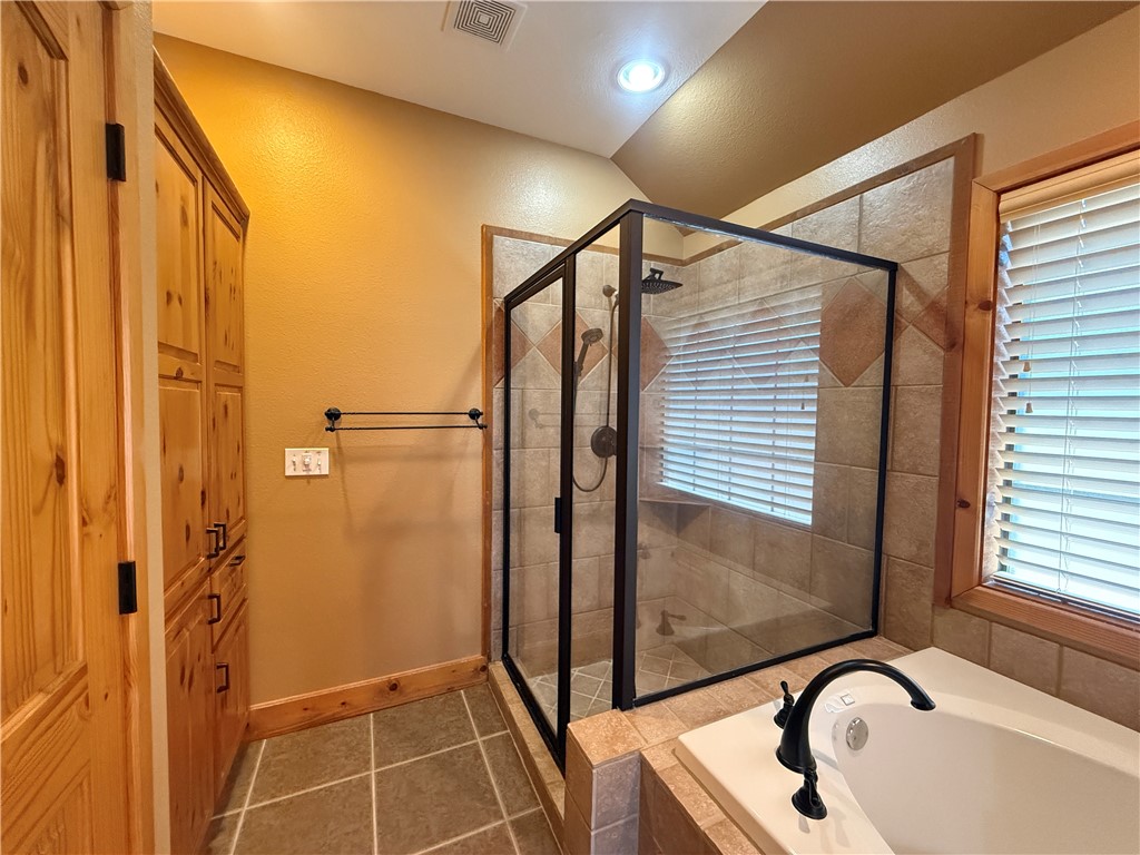 7605 Bayonne Dr Property Photo 24