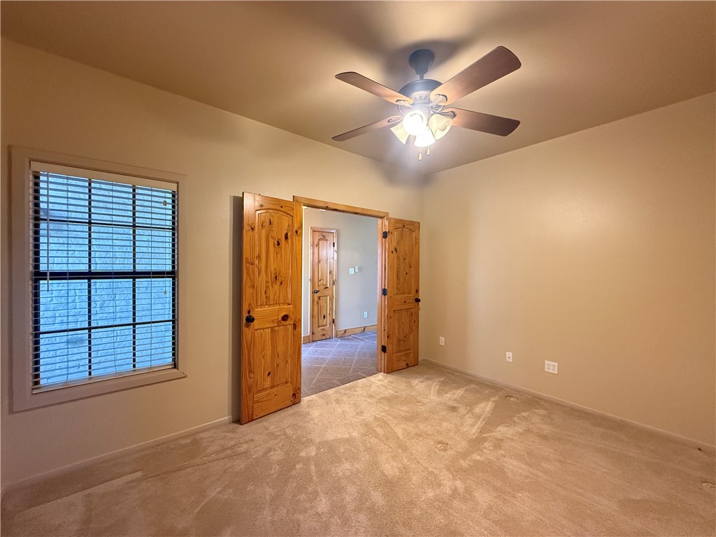 7605 Bayonne Dr Property Photo 26