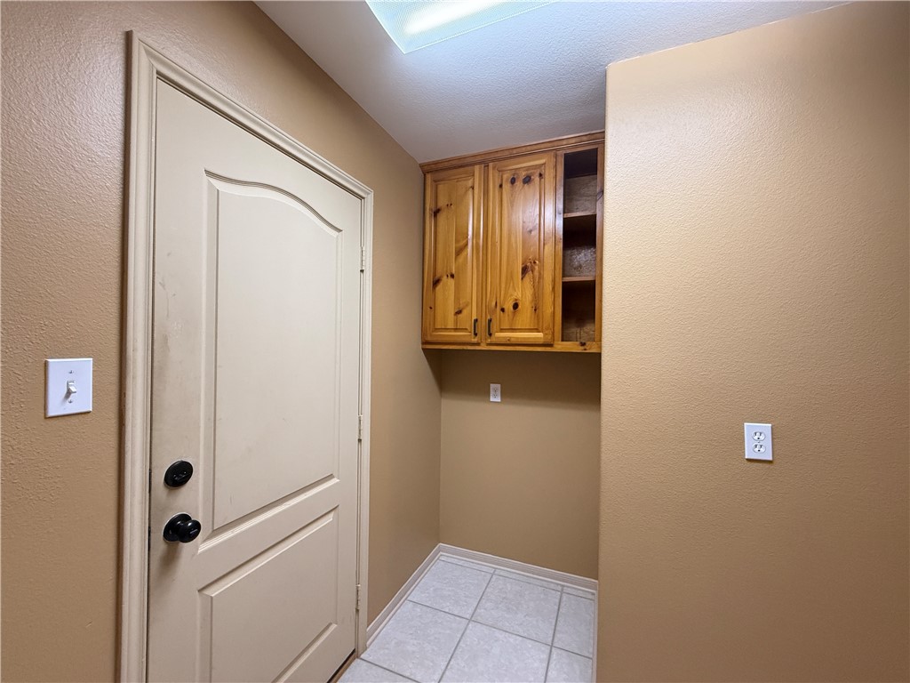 7605 Bayonne Dr Property Photo 35