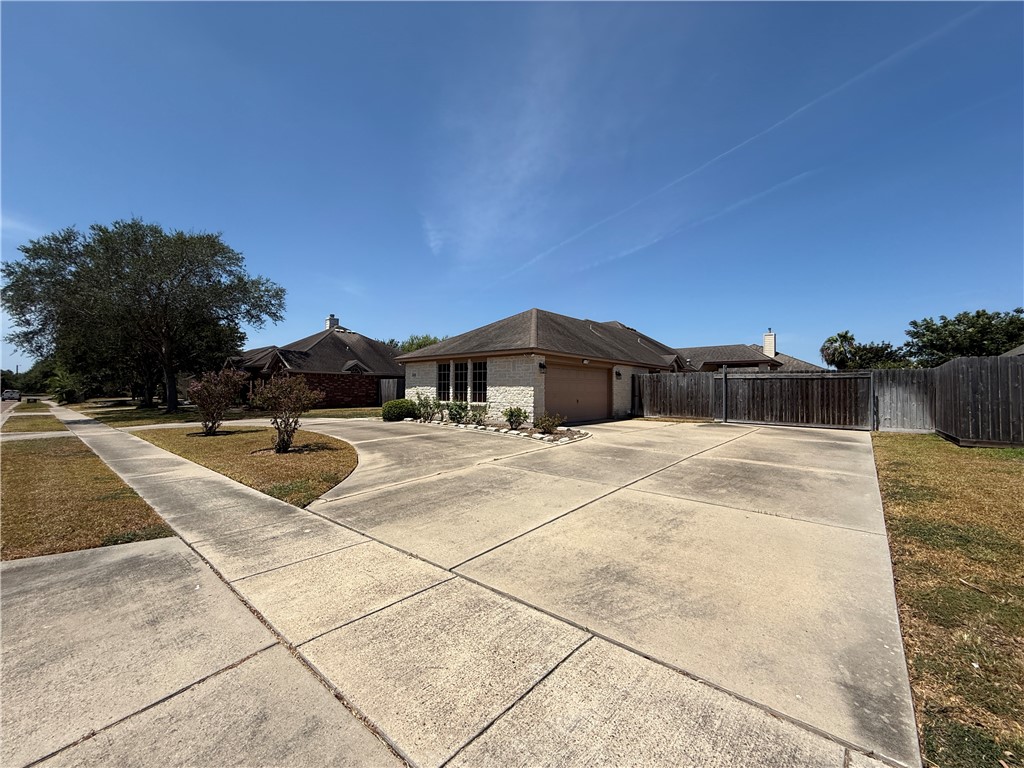 7605 Bayonne Dr Property Photo 47
