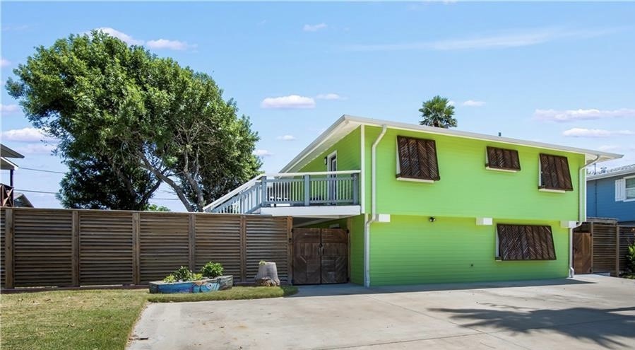 1403 Whispering Sands St Property Photo 1