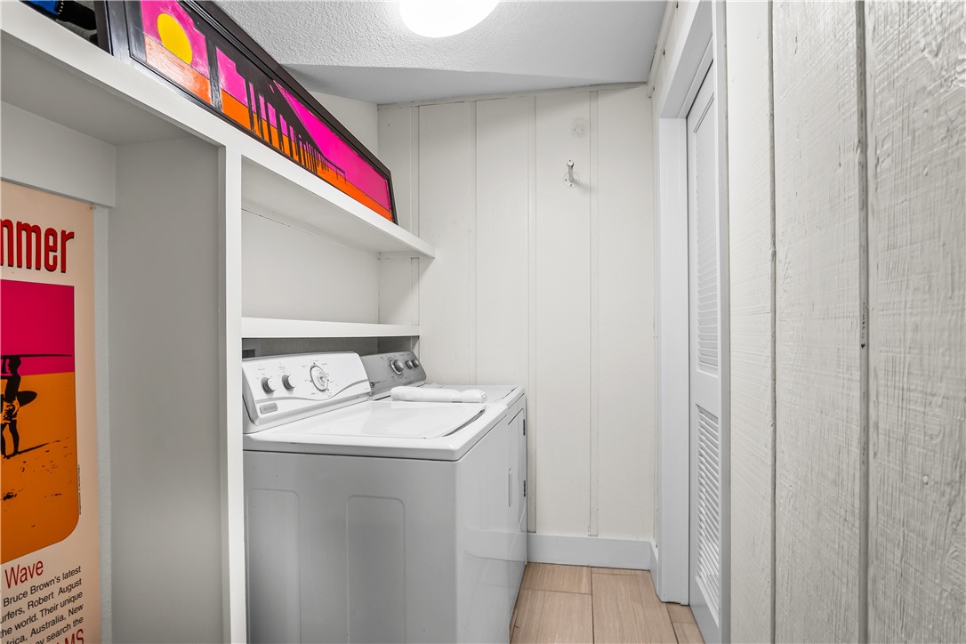 1403 Whispering Sands St Property Photo 30