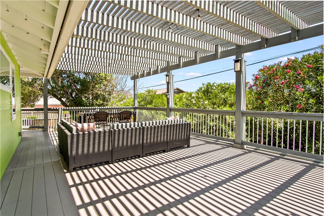 1403 Whispering Sands St Property Photo 41