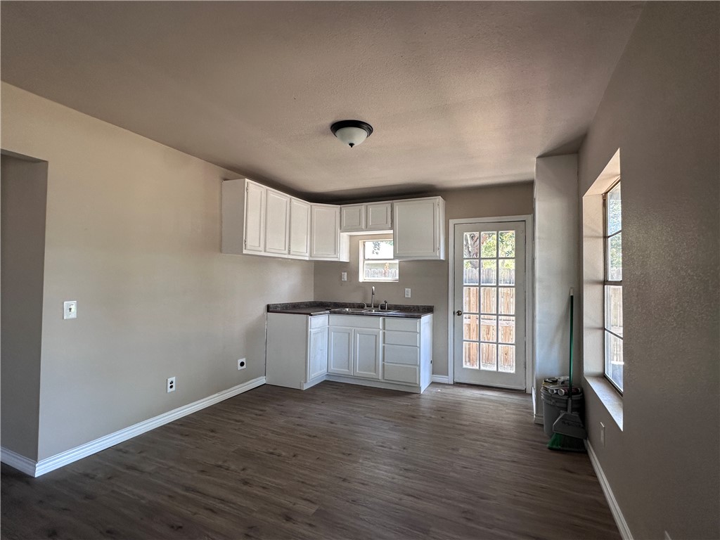 1217 Stone St Property Photo 2