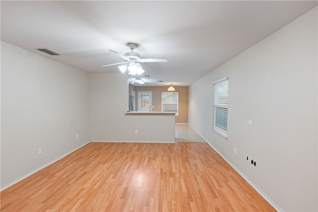 3105 Halifax Dr Property Photo 2