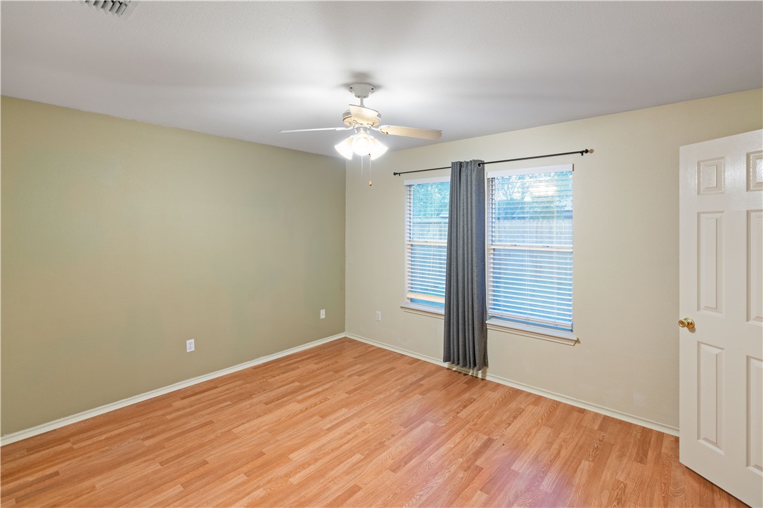 3105 Halifax Dr Property Photo 6