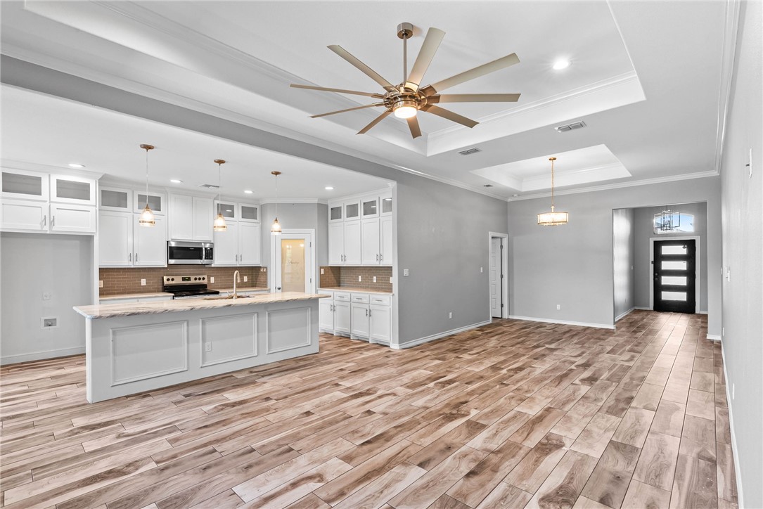 7341 Clapton Dr Property Photo 8