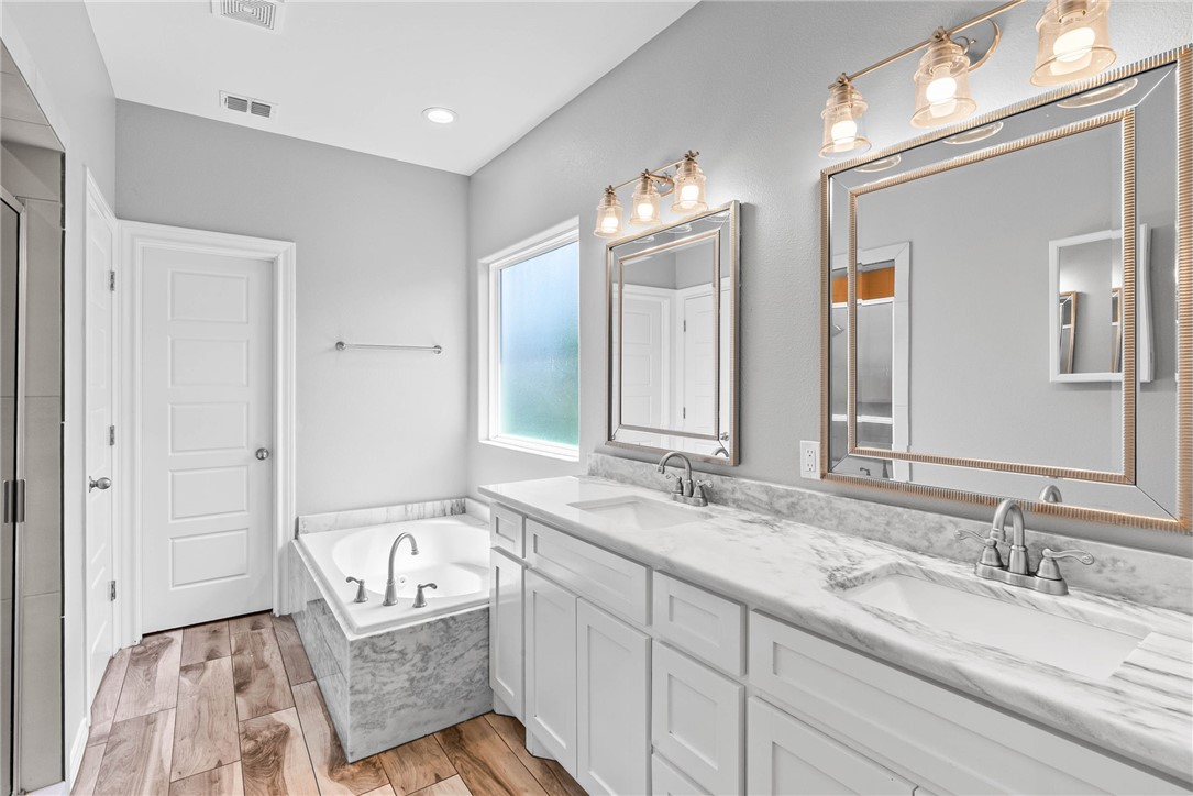 7341 Clapton Dr Property Photo 16