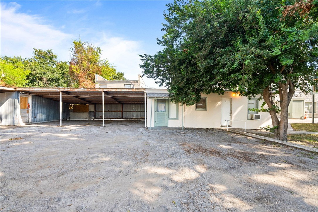 615-619 S Tancahua St Property Photo 27