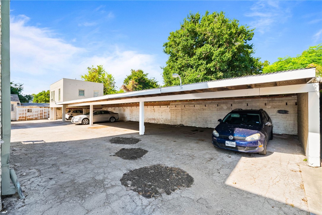 615-619 S Tancahua St Property Photo 29