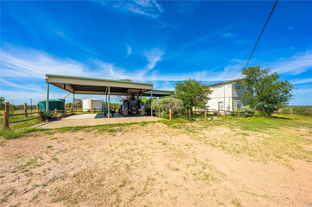 2750 Fm 624 Property Photo 38