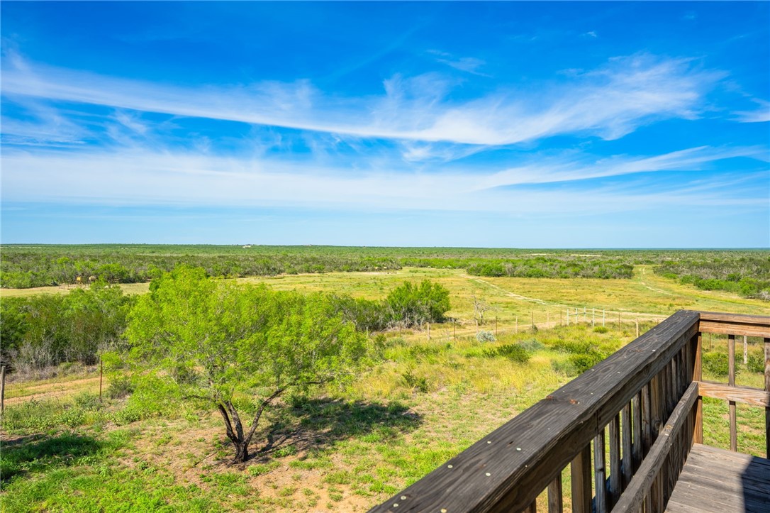 2750 Fm 624 Property Photo 49