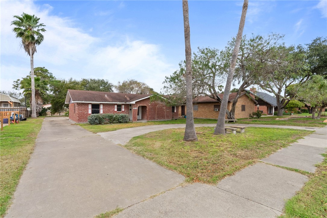 3414 Tahiti Dr Property Photo 2