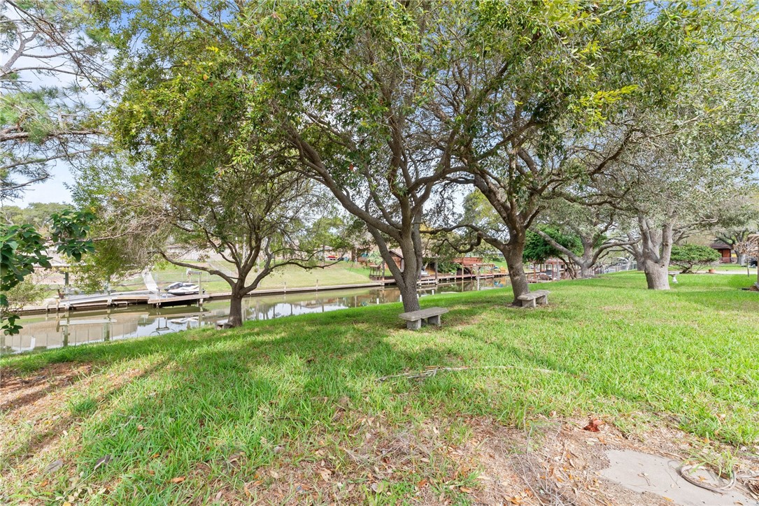 3414 Tahiti Dr Property Photo 4
