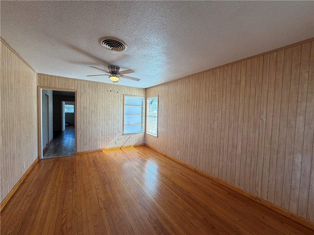 3902 Herndon St Property Photo 4