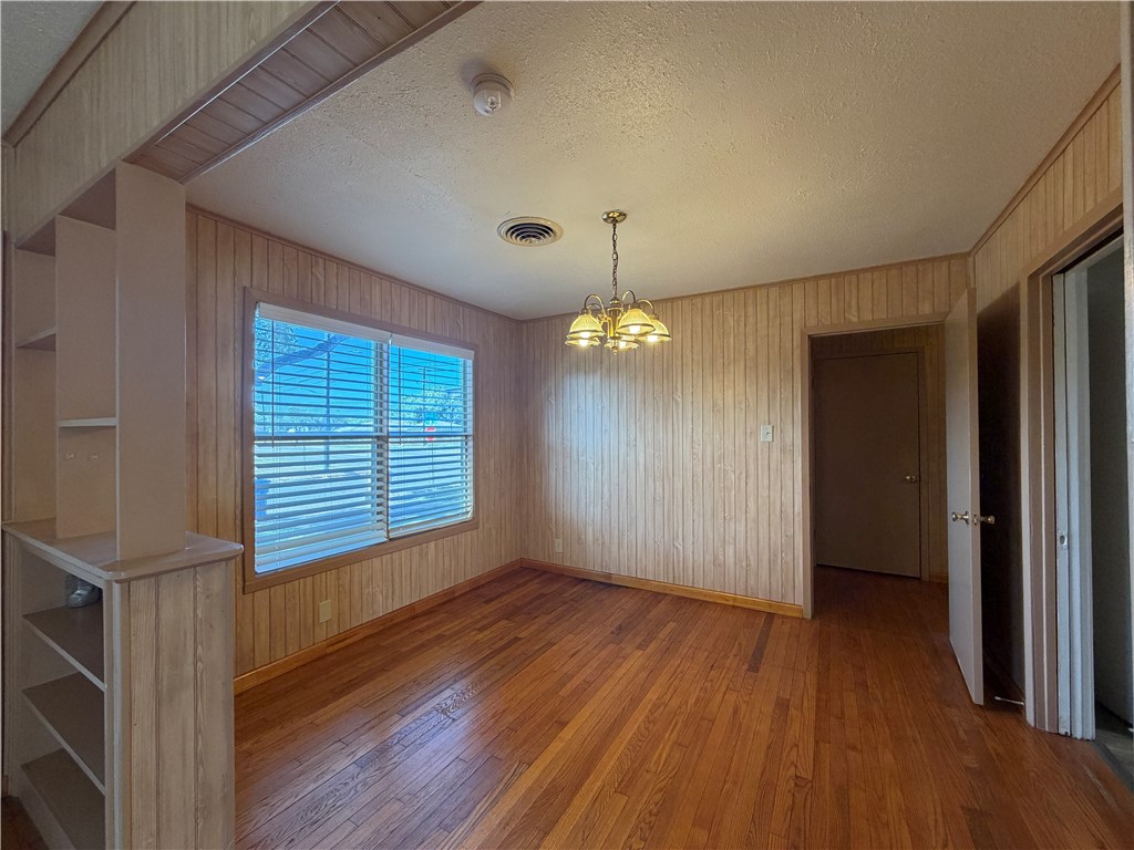 3902 Herndon St Property Photo 6