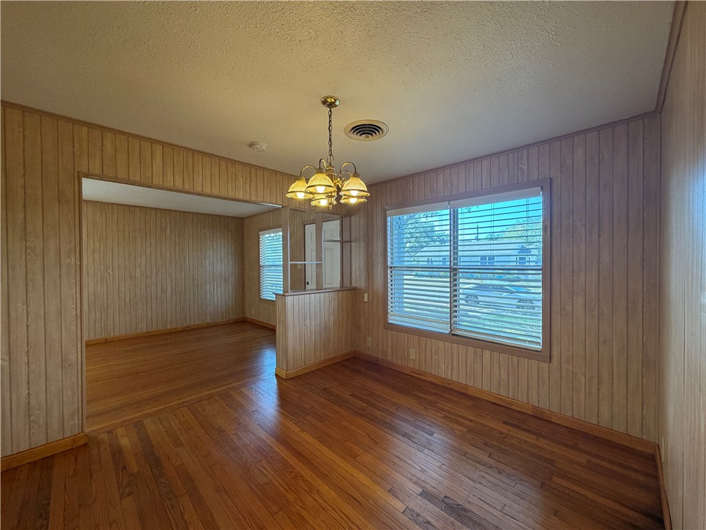3902 Herndon St Property Photo 7