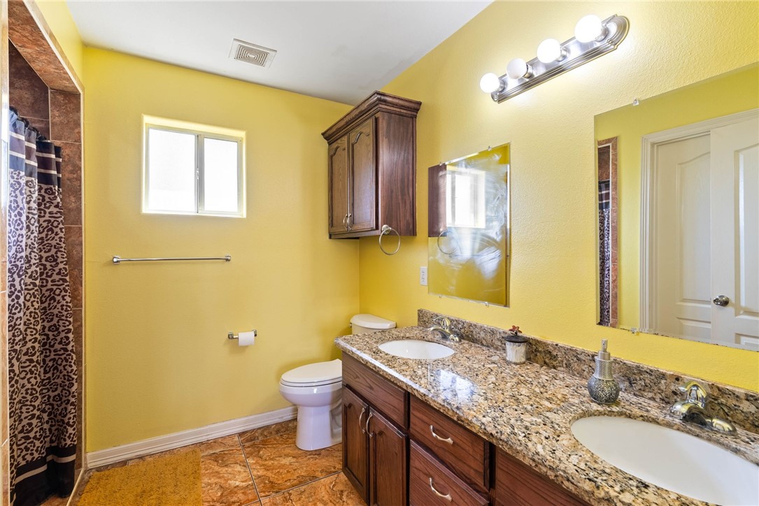 417 County Road 1341 Property Photo 12
