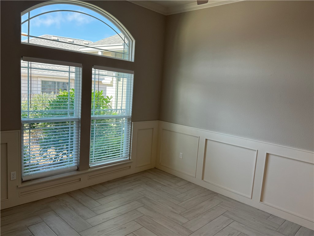 14869 Lighthouse Dr Property Photo 6