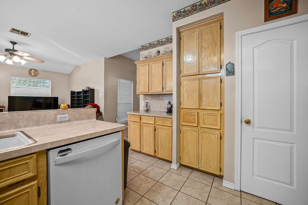 6106 Jessica Dr Property Photo 17