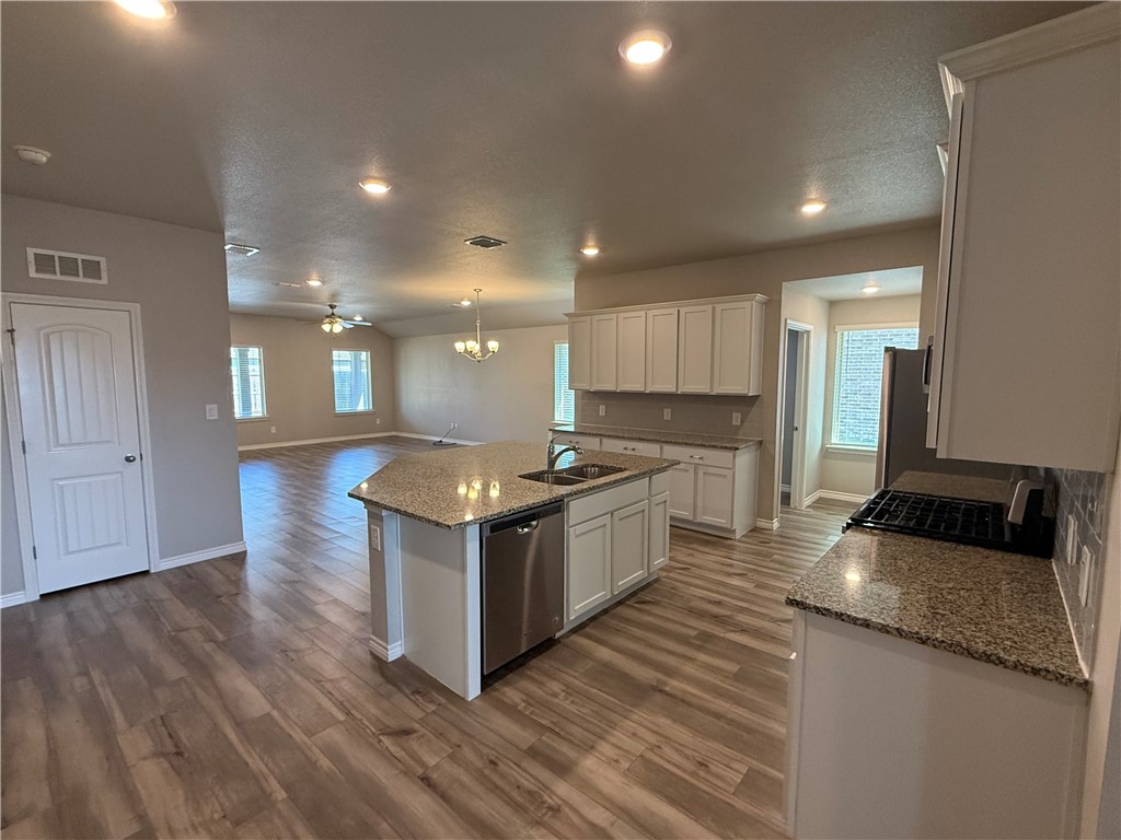 7909 Salais Dr Property Photo 2