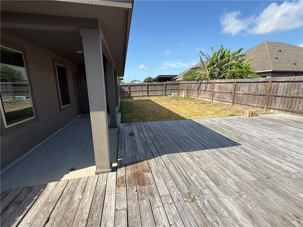 7909 Salais Dr Property Photo 13