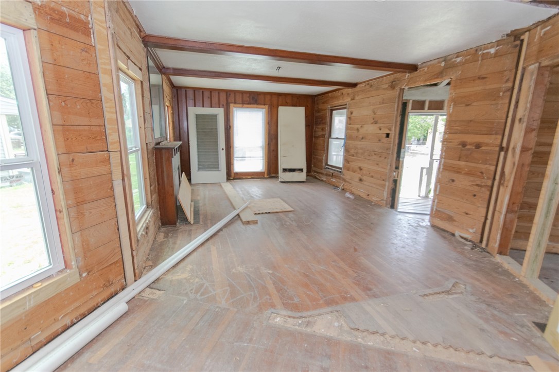 1333 Logan Ave Property Photo 21