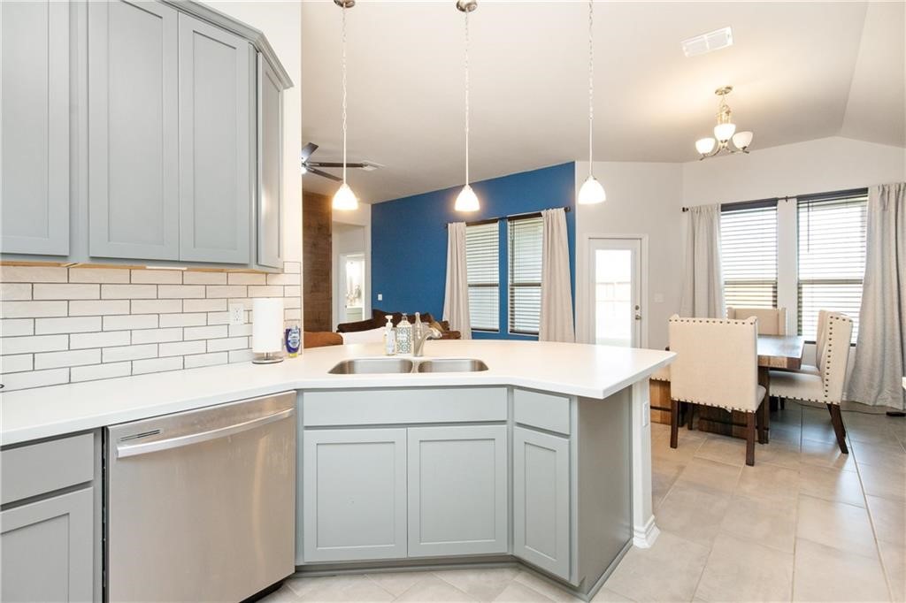 1039 Ocean Breeze St Property Photo 13