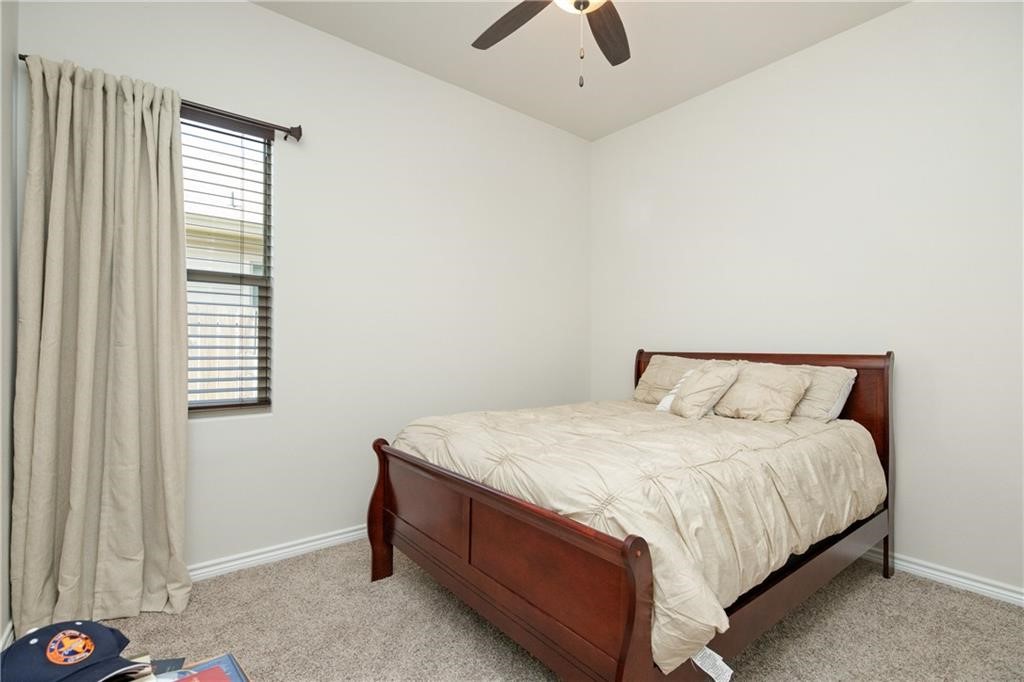 1039 Ocean Breeze St Property Photo 23