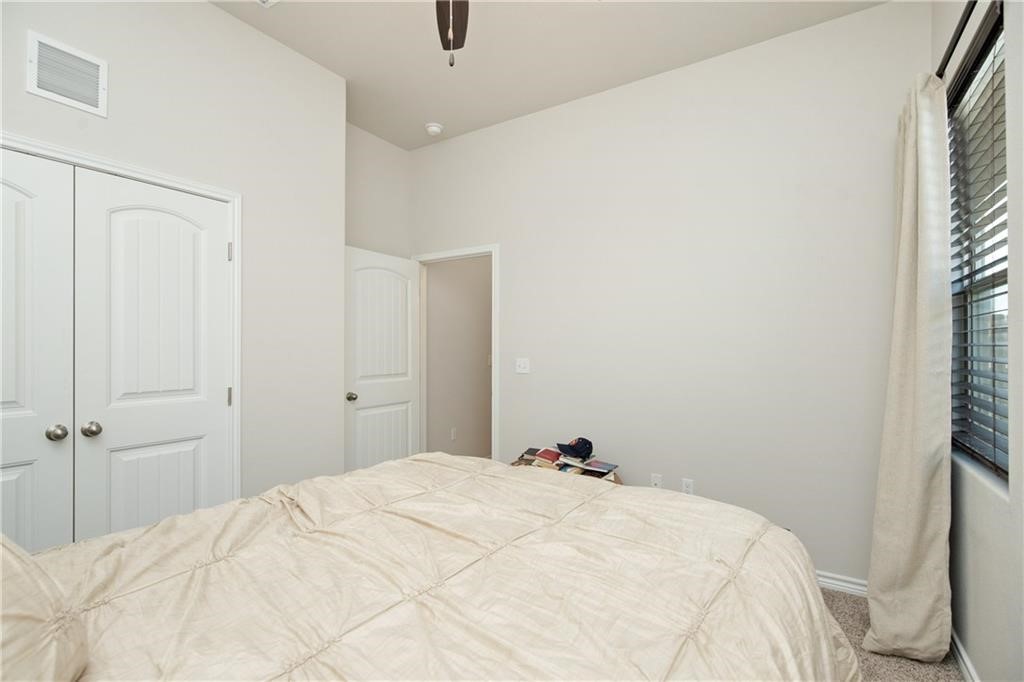 1039 Ocean Breeze St Property Photo 25