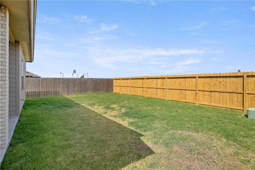 1039 Ocean Breeze St Property Photo 32