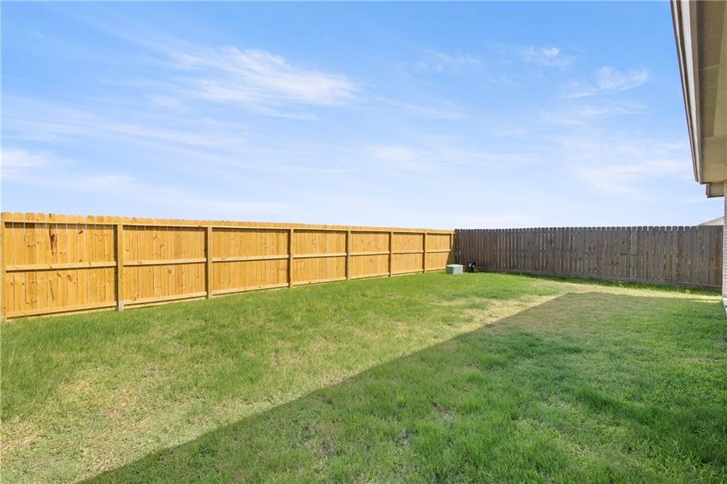 1039 Ocean Breeze St Property Photo 33