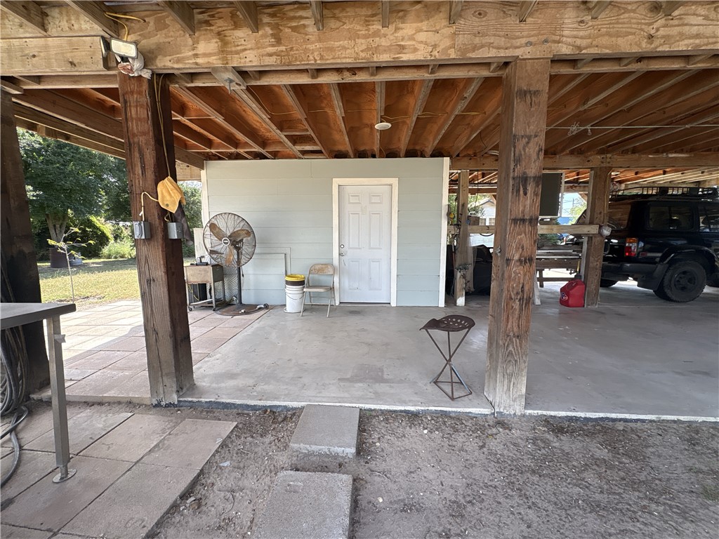 210 Danforth St Property Photo 15