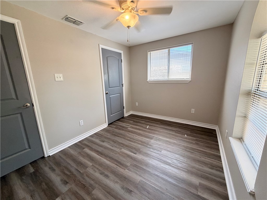 1018 Northcliff Dr Property Photo 12