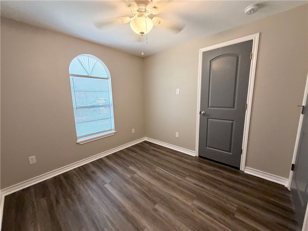 1018 Northcliff Dr Property Photo 20