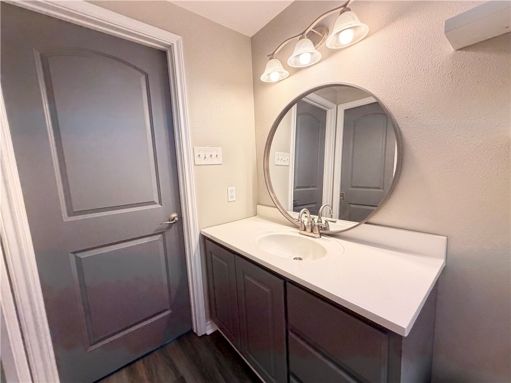 1018 Northcliff Dr Property Photo 23
