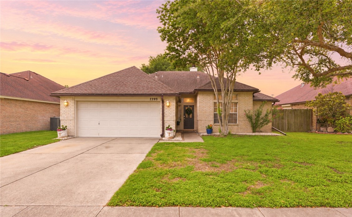 7709 Jim Wells Dr Property Photo 1