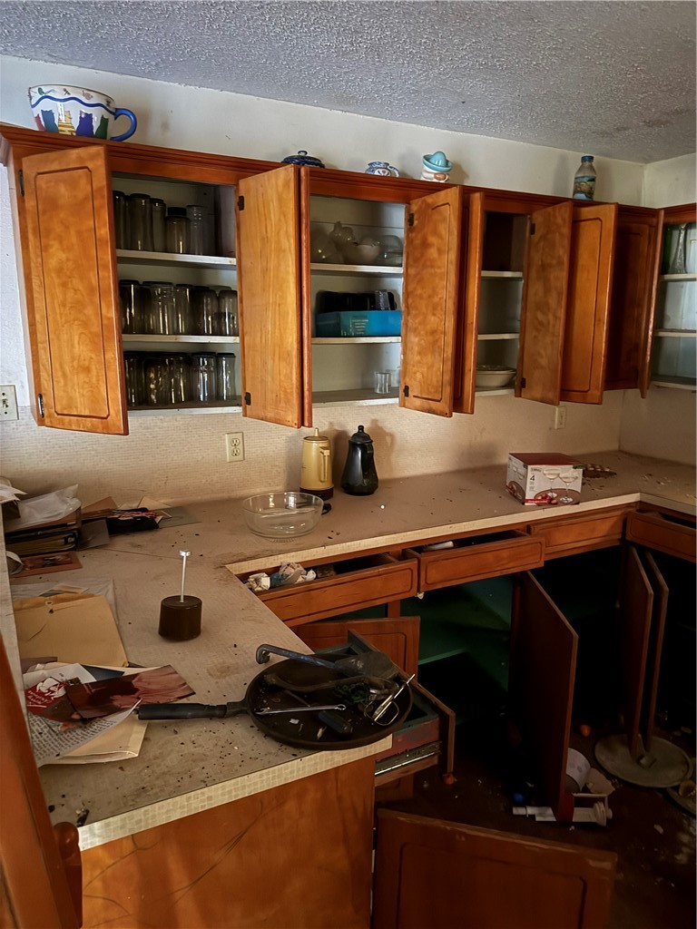 428 W Center St Property Photo 4